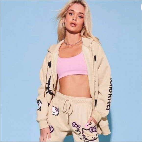 Hello Kitty x Forever 21 Zip Up Hoodie New With Tags Womans Medium or Small - Picture 6 of 6